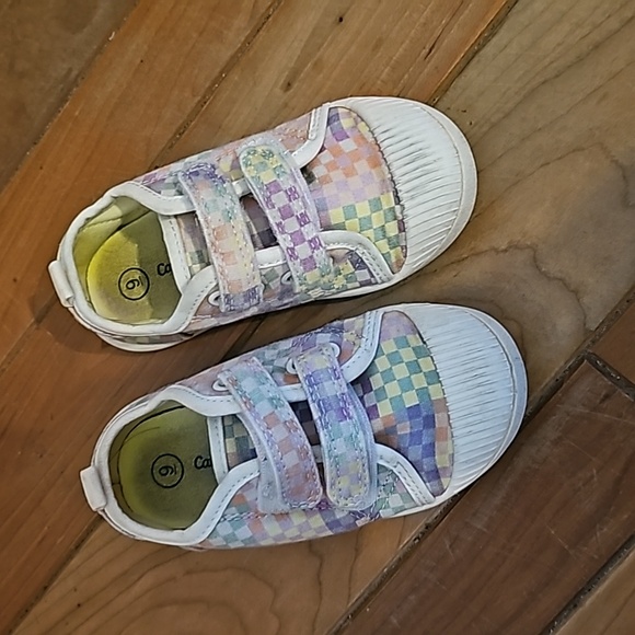 LOT of three toddler size 9 shoes one pair of toms and 2 pair of cat & jack - Picture 6 of 7